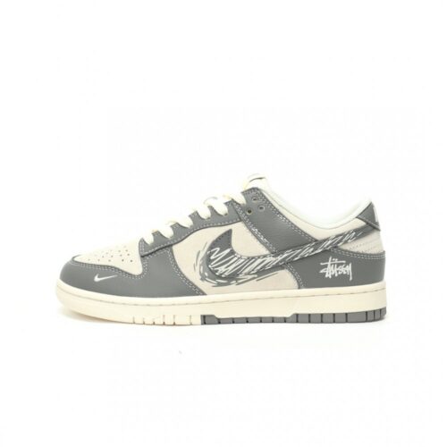【AT3290】Nike x Stussy Nike Dunk Low “Stussy”コラボスニーカー Nike Dunk Low Retro ステューシー グレータウ ローヒール スニーカー