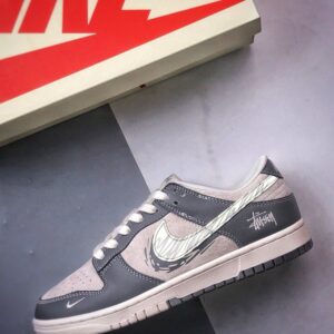 【AT3290】Nike x Stussy Nike Dunk Low “Stussy”コラボスニーカー Nike Dunk Low Retro ステューシー グレータウ ローヒール スニーカー
