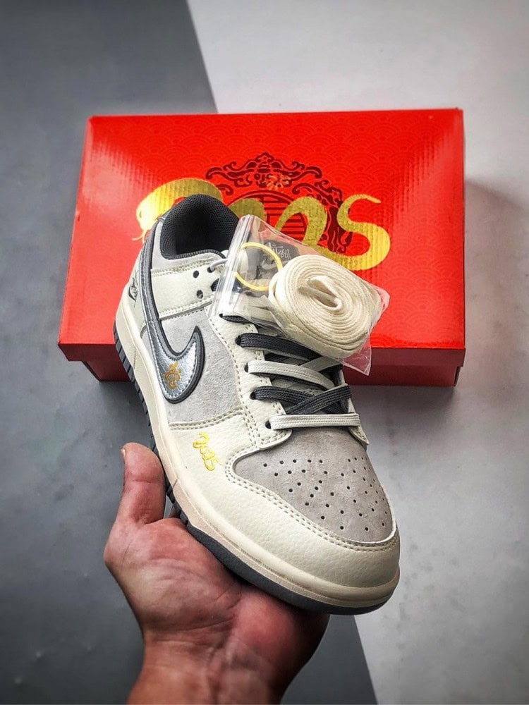 【AT3293】Nike Dunk x Stussyコラボレーションスニーカー Nike Dunk Low Retro ステューシー蛇年グレーシルバーフック ローカットカジュアルスポーツシューズ