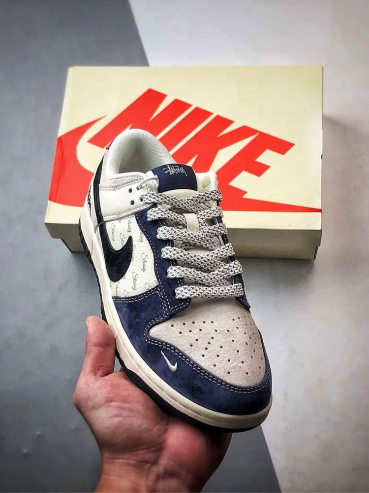 【AT3295】Nike Dunk x StussyコラボレーションスニーカーNike Dunk Low Retro、ステューシーホワイトブルーブラック、ローカットカジュアルスポーツシューズ