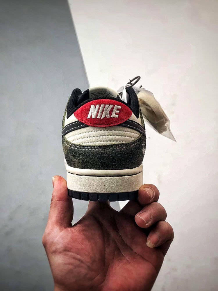 【AT3298】Nike Dunk x Stussy コラボレーションのクラシックスポーツシューズ、Nike Dunk Low Retro ステューシー ホワイト/ダークグリーン ローカットカジュアルスポーツシューズ