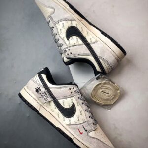 【AT3299】Nike Dunk x Stussyのコラボレーションクラシックスニーカー、Nike Dunk Low Retroが登場しました。Stussyの布製タグが付いたベージュと黒の低カットカジュアルスポーツシューズ。