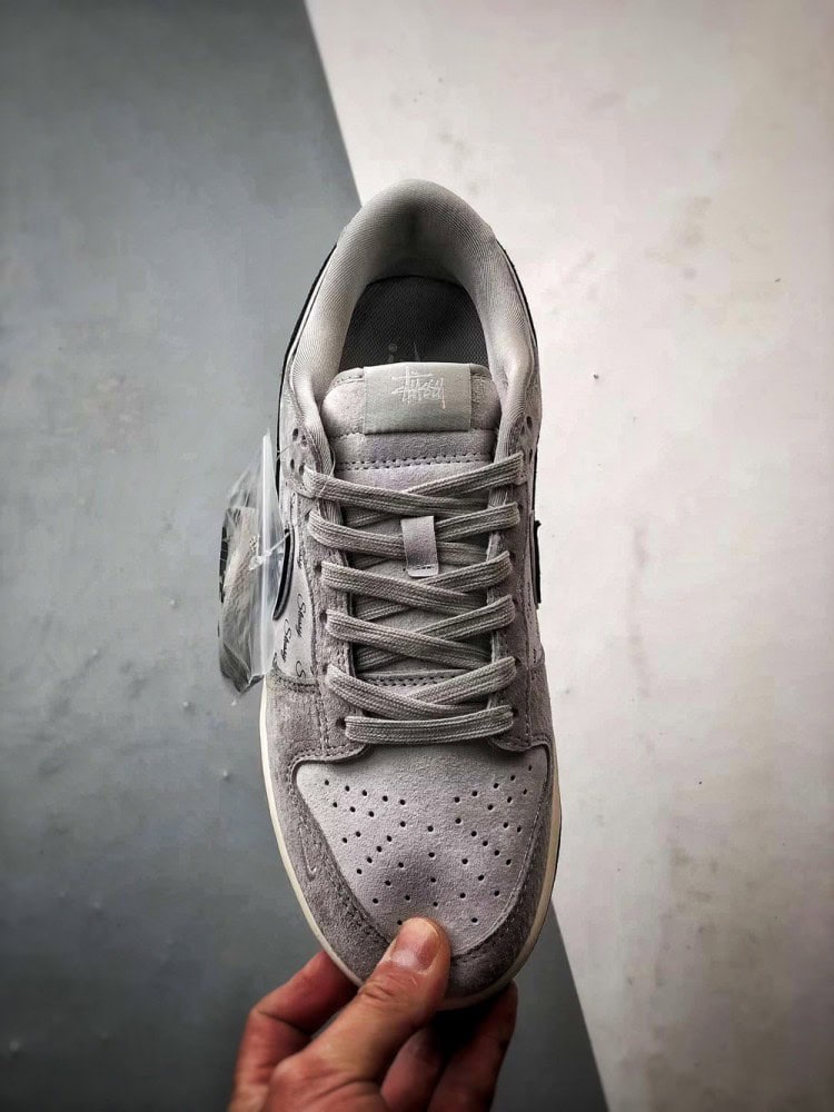 【AT3300】Nike Dunk x Stussy コラボレーションスポーツシューズ Nike Dunk Low Retro ステューシー グレー黒ロゴ ローカット カジュアルスポーツシューズ