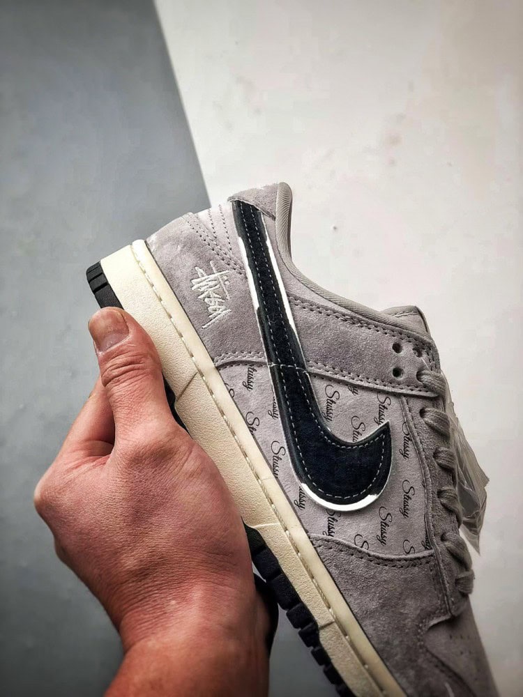 【AT3300】Nike Dunk x Stussy コラボレーションスポーツシューズ Nike Dunk Low Retro ステューシー グレー黒ロゴ ローカット カジュアルスポーツシューズ