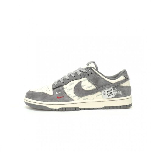 【AT3302】Nike Dunk x Stussy コラボレーションスニーカー Nike Dunk Low Retro ステューシーの布タグが付いたベージュの低カットレジャーシューズ