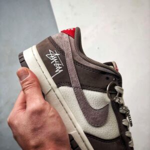 【AT3305】Nike Dunk x Stussy コラボレーションクラシックスニーカー、Nike Dunk Low Retro ステューシー ホワイトブラウン ローカットカジュアルスポーツシューズ