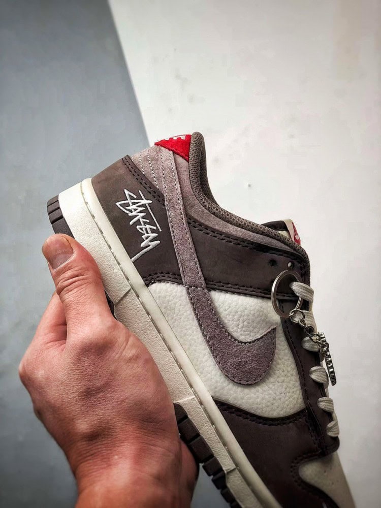 【AT3305】Nike Dunk x Stussy コラボレーションクラシックスニーカー、Nike Dunk Low Retro ステューシー ホワイトブラウン ローカットカジュアルスポーツシューズ