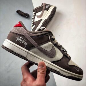 【AT3305】Nike Dunk x Stussy コラボレーションクラシックスニーカー、Nike Dunk Low Retro ステューシー ホワイトブラウン ローカットカジュアルスポーツシューズ