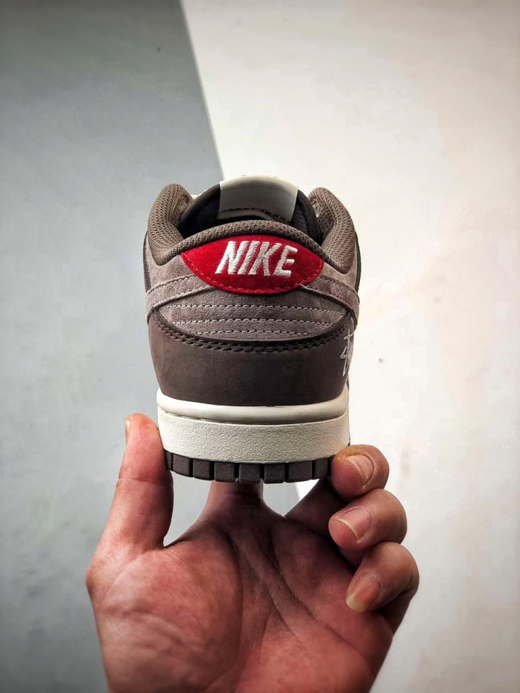 【AT3305】Nike Dunk x Stussy コラボレーションクラシックスニーカー、Nike Dunk Low Retro ステューシー ホワイトブラウン ローカットカジュアルスポーツシューズ