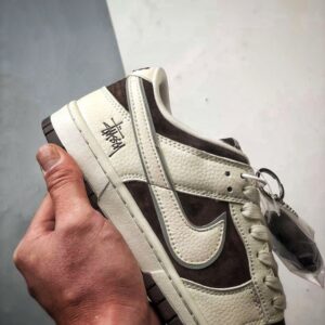 【AT3308】Nike Dunk x Stussy コラボレーション スニーカー Nike Dunk Low Retro ステューシー ホワイト/ダークブラウン ローカット カジュアルスポーツシューズ