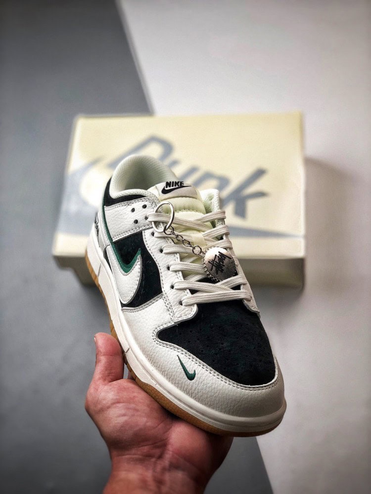 【AT3309】Nike Dunk x Stussy コラボレーションスニーカー Nike Dunk Low Retro ステューシー ブラックホワイトグリーン 影柄 ローカット カジュアルスポーツシューズ