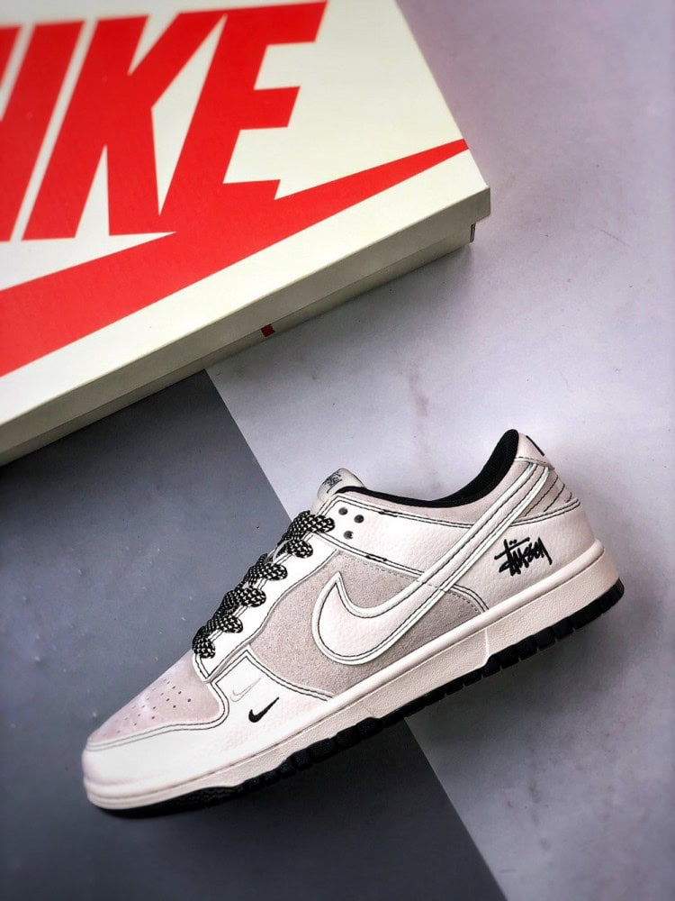 【AT3310】Nike Dunk x Stussy コラボスニーカー Nike Dunk Low Retro ステューシー ブラックストライプ ローカット カジュアルスポーツシューズ