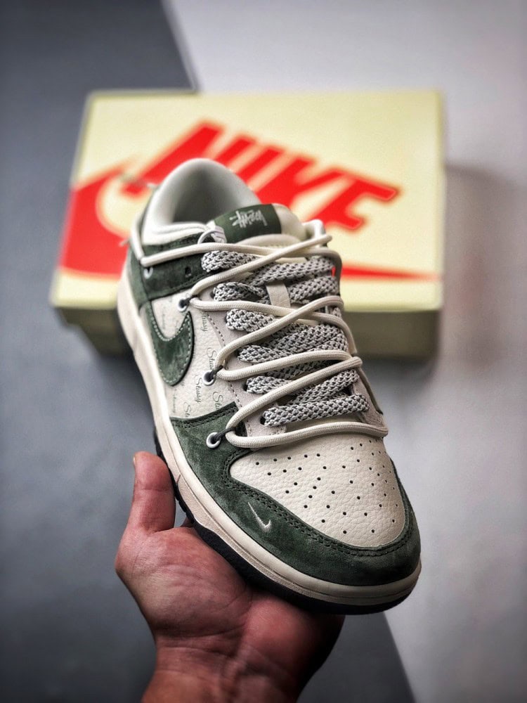 【AT3311】Nike Dunk x Stussy コラボレーションスニーカー Nike Dunk Low Retro ステューシー ホワイトグリーン ディストラクションストラップ ロートップカジュアルスポーツシューズ