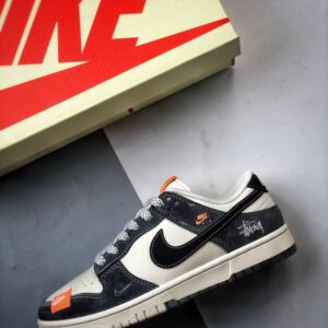 【AT3313】Nike x Stussy コラボ デザインのクラシックなカジュアルスポーツシューズ Nike Dunk Low Retro ステューシー ホワイトブラック ローカットカジュアルスポーツスニーカー