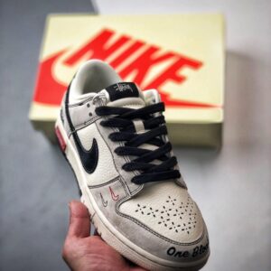 【AT3315】Nike x Stussy コラボレーションシリーズのスポーツシューズ、Nike Dunk Low Retro ステューシーグレーホワイトブラック刺繍ミニダブルフックローカットカジュアルスポーツシューズ