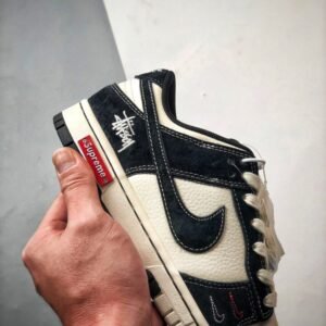 【AT3317】Nike x Stussy x Supreme のコラボスニーカー - ファッションと快適さを兼ね備えた、クラシックなトレンド。Nike Dunk Low Retro ストゥーシー×ブラック 刺繍 ダブルフック ロープロファイル カジュアルスポーツシューズ