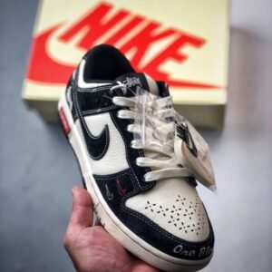【AT3317】Nike x Stussy x Supreme のコラボスニーカー - ファッションと快適さを兼ね備えた、クラシックなトレンド。Nike Dunk Low Retro ストゥーシー×ブラック 刺繍 ダブルフック ロープロファイル カジュアルスポーツシューズ