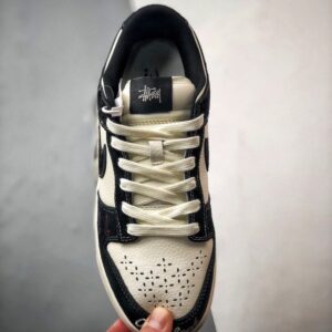 【AT3317】Nike x Stussy x Supreme のコラボスニーカー - ファッションと快適さを兼ね備えた、クラシックなトレンド。Nike Dunk Low Retro ストゥーシー×ブラック 刺繍 ダブルフック ロープロファイル カジュアルスポーツシューズ