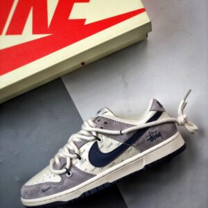 【AT3318】Nike x Stussyコラボシューズ - ファッションのクラシックデザイン、トレンド必須アイテムNike Dunk Low Retroステューシー ミディアムグレー・ブラックディストラクションストラップ ローカットカジュアルスポーツシューズ
