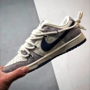 【AT3318】Nike x Stussyコラボシューズ - ファッションのクラシックデザイン、トレンド必須アイテムNike Dunk Low Retroステューシー ミディアムグレー・ブラックディストラクションストラップ ローカットカジュアルスポーツシューズ