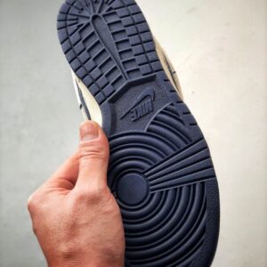 【AT3318】Nike x Stussyコラボシューズ - ファッションのクラシックデザイン、トレンド必須アイテムNike Dunk Low Retroステューシー ミディアムグレー・ブラックディストラクションストラップ ローカットカジュアルスポーツシューズ