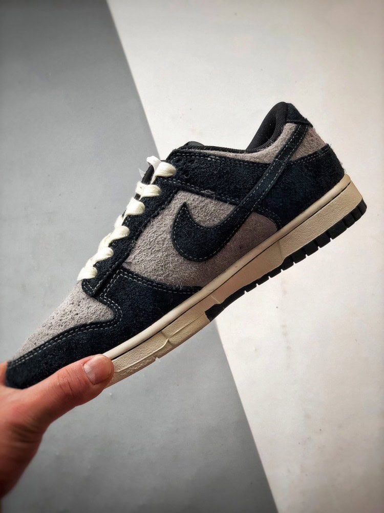 【AT3319】Nike x Stussyコラボレーションスポーツシューズ、クラシックでおしゃれなデザイン Nike Dunk Low Retro ステューシー ファーブラックグレー ローカットカジュアルスポーツシューズ