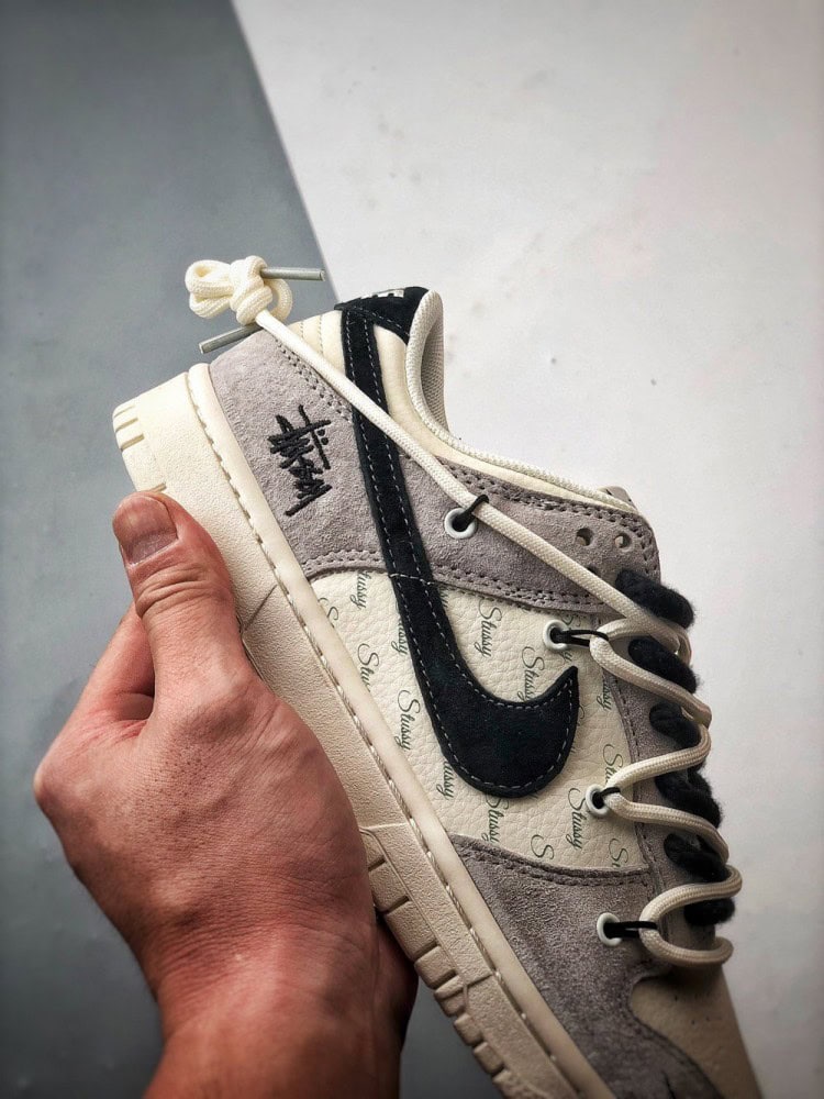 【AT3322】Nike x Stussy コラボデザインスニーカー - トレンディなNike Dunk Low Retro ステューシー グレー ブラック ディストラクションストラップ ロープトップ カジュアルスポーツシューズ