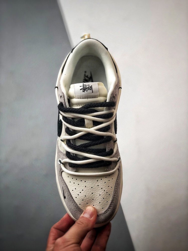 【AT3322】Nike x Stussy コラボデザインスニーカー - トレンディなNike Dunk Low Retro ステューシー グレー ブラック ディストラクションストラップ ロープトップ カジュアルスポーツシューズ