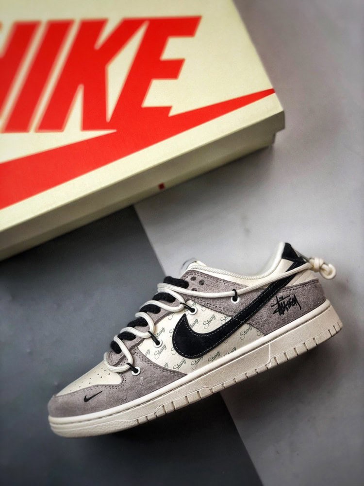 【AT3322】Nike x Stussy コラボデザインスニーカー - トレンディなNike Dunk Low Retro ステューシー グレー ブラック ディストラクションストラップ ロープトップ カジュアルスポーツシューズ