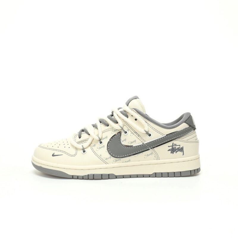 【AT3325】Nike x Stussy Dunk のコラボレーションスポーツシューズは、クラシックなデザインで快適で通気性があり、ファッション性の高いストリートスタイルです。Nike Dunk Low Retro ステューシー刻印ベージュ解体ビンディング ロートップカジュアルスポーツスニーカー