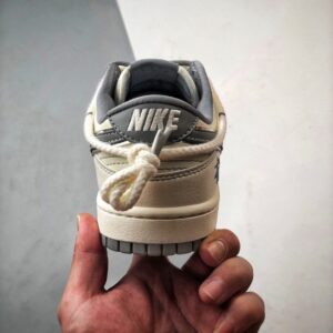 【AT3325】Nike x Stussy Dunk のコラボレーションスポーツシューズは、クラシックなデザインで快適で通気性があり、ファッション性の高いストリートスタイルです。Nike Dunk Low Retro ステューシー刻印ベージュ解体ビンディング ロートップカジュアルスポーツスニーカー