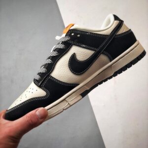 【AT3327】Nike x Stussyコラボレーションのブラック＆ホワイトのトレンドスポーツシューズ、Nike Dunk Low Retro。ステューシーのブラックオレンジカラーが特徴のローカットカジュアルスポーツスニーカー。