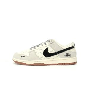 【AT3328】Nike × Stussy Dunk コラボスニーカー　メンズ、レディース、トレンディなスタイリッシュなスケートシューズ　Nike Dunk Low Retro StussyホワイトブラックSwoosh ローカットカジュアルスポーツスニーカー