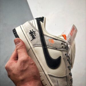 【AT3331】Nike x Stussy Dunk のクラシックなファッションコラボシューズ、Stussyデザインのトレンドスポーツシューズ、Nike Dunk Low Retro、Stussyグレー、ブラック、オレンジのローカットカジュアルスポーツシューズ