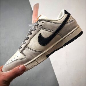 【AT3331】Nike x Stussy Dunk のクラシックなファッションコラボシューズ、Stussyデザインのトレンドスポーツシューズ、Nike Dunk Low Retro、Stussyグレー、ブラック、オレンジのローカットカジュアルスポーツシューズ