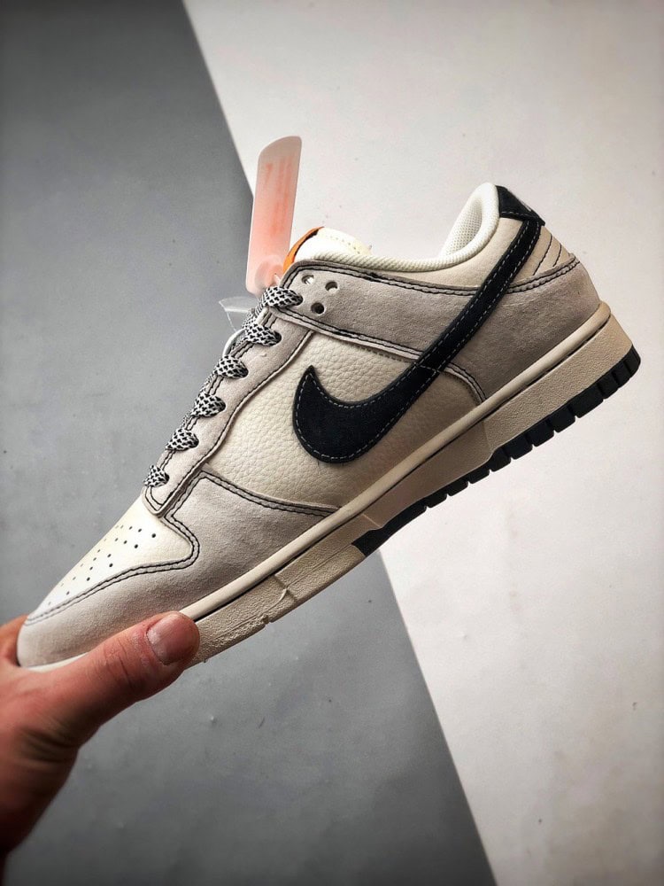 【AT3331】Nike x Stussy Dunk のクラシックなファッションコラボシューズ、Stussyデザインのトレンドスポーツシューズ、Nike Dunk Low Retro、Stussyグレー、ブラック、オレンジのローカットカジュアルスポーツシューズ