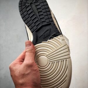 【AT3331】Nike x Stussy Dunk のクラシックなファッションコラボシューズ、Stussyデザインのトレンドスポーツシューズ、Nike Dunk Low Retro、Stussyグレー、ブラック、オレンジのローカットカジュアルスポーツシューズ