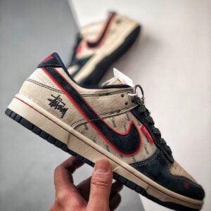 【AT3332】Stussy x Supreme x Nike のコラボスニーカー、クラシックなストリートスタイルNike Dunk Low Retro ステューシーの深紅色と青色の低カットカジュアルスポーツシューズ