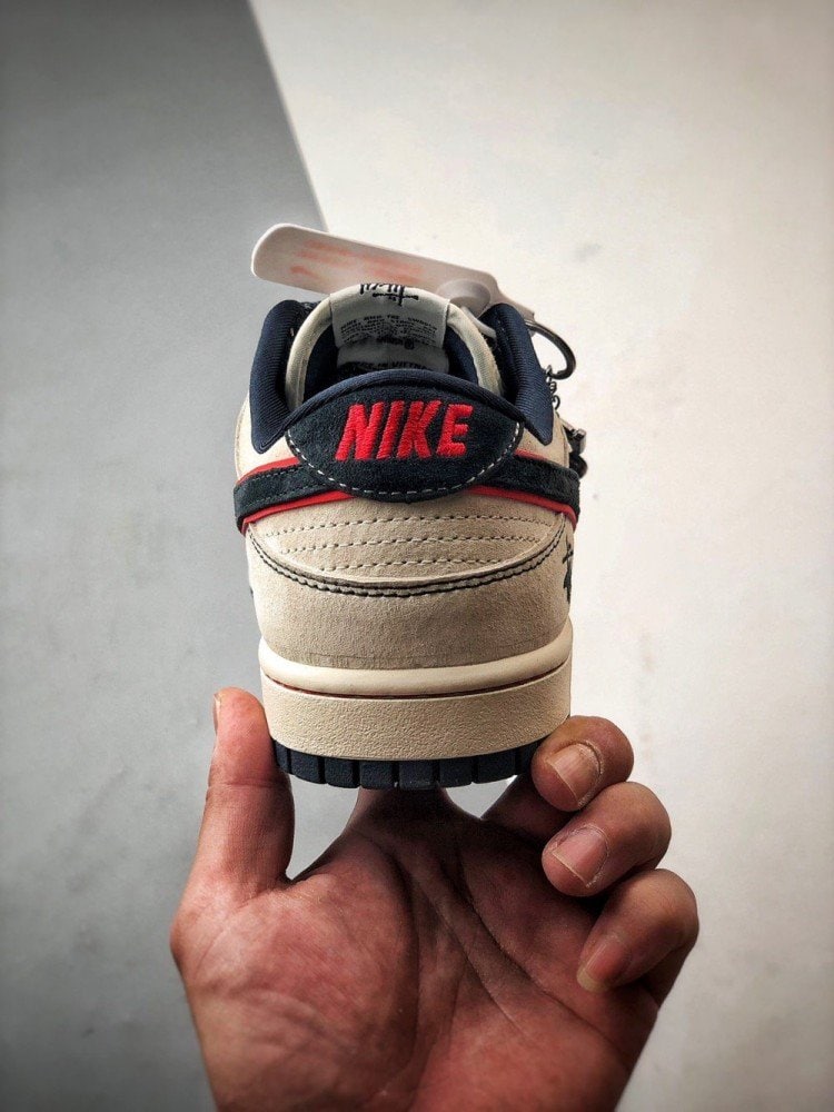 【AT3332】Stussy x Supreme x Nike のコラボスニーカー、クラシックなストリートスタイルNike Dunk Low Retro ステューシーの深紅色と青色の低カットカジュアルスポーツシューズ