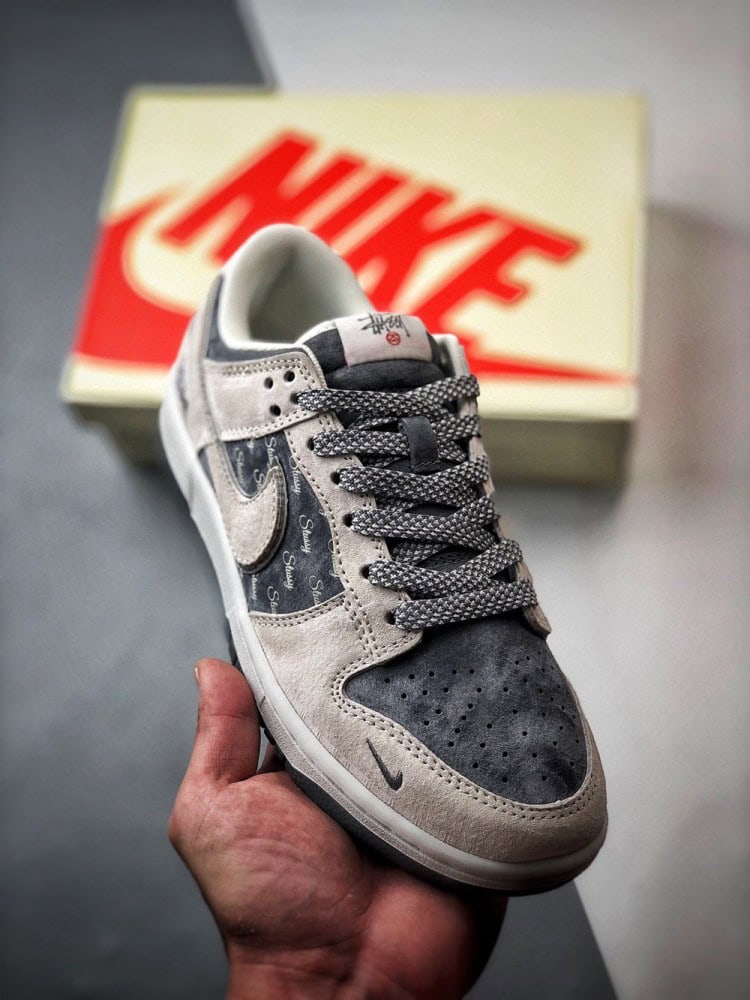 【AT3333】Nike x Stussy Dunk のコラボクラシックスニーカー、Nike Dunk Low Retro ステューシー·ミディアム·グレー ローカットレジャースポーツシューズ