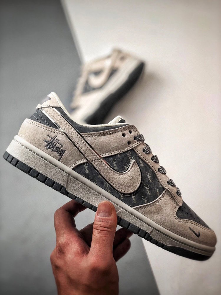 【AT3333】Nike x Stussy Dunk のコラボクラシックスニーカー、Nike Dunk Low Retro ステューシー·ミディアム·グレー ローカットレジャースポーツシューズ