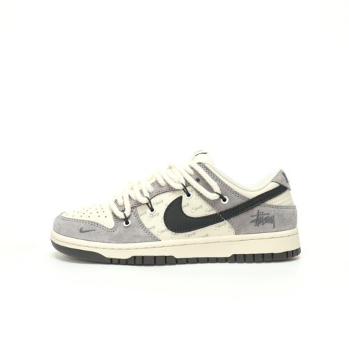 【AT3334】Nike x Stussy Dunk ナイキとステューシーのコラボレーションスニーカー - 黒と灰色のトレンディなデザイン、Nike Dunk Low Retro ステューシー ミッドナイトグレー 解体デザインストラップ ローカットカジュアルスポーツシューズ。