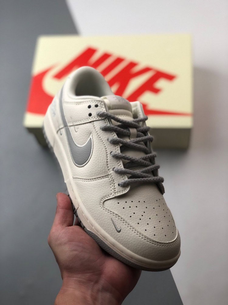 【AT3336】Stussy x Nike Dunk コラボレーションスニーカー | トレンディなデザイン | クラシックなスタイル Nike Dunk Low Retro ステューシー×ナイキ ホワイトグレー ローカットカジュアルスポーツシューズ