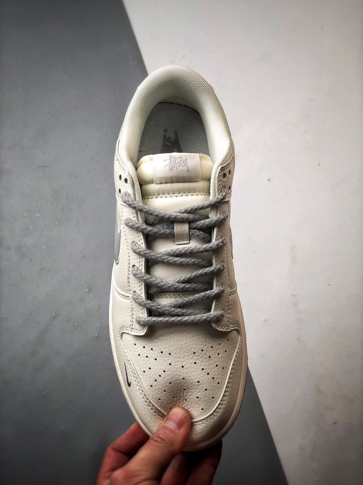 【AT3336】Stussy x Nike Dunk コラボレーションスニーカー | トレンディなデザイン | クラシックなスタイル Nike Dunk Low Retro ステューシー×ナイキ ホワイトグレー ローカットカジュアルスポーツシューズ