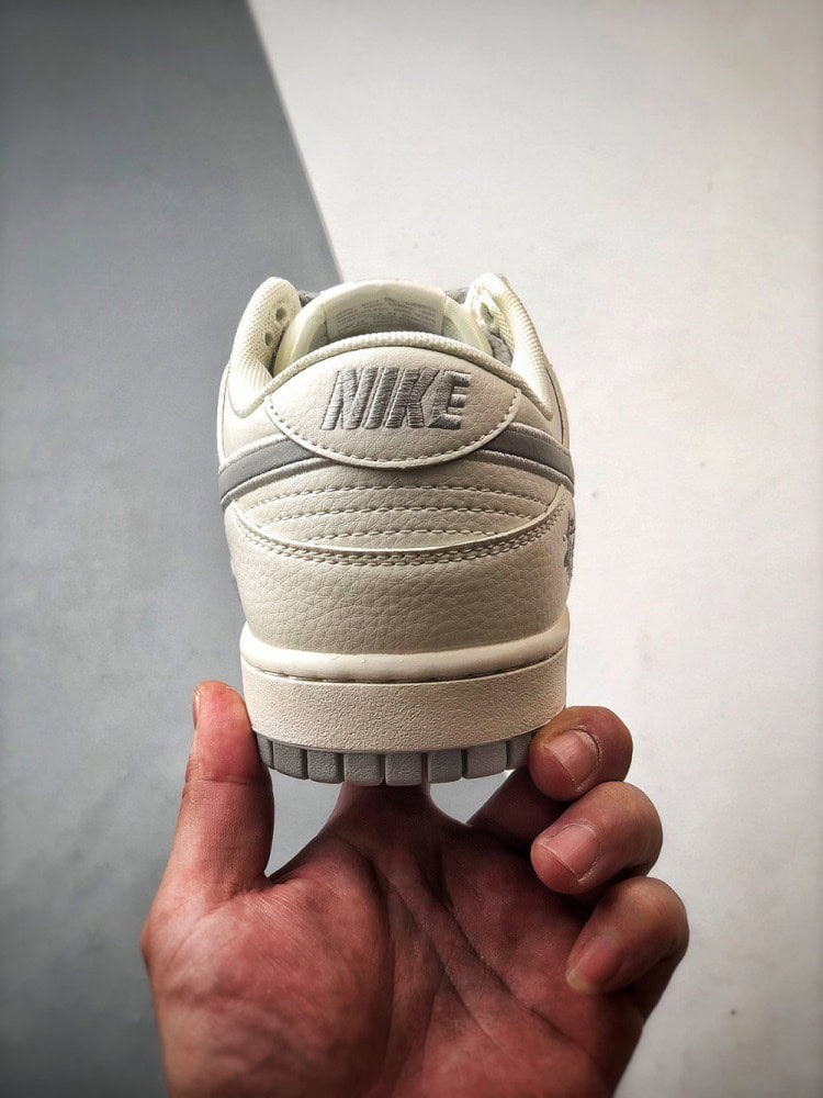 【AT3336】Stussy x Nike Dunk コラボレーションスニーカー | トレンディなデザイン | クラシックなスタイル Nike Dunk Low Retro ステューシー×ナイキ ホワイトグレー ローカットカジュアルスポーツシューズ