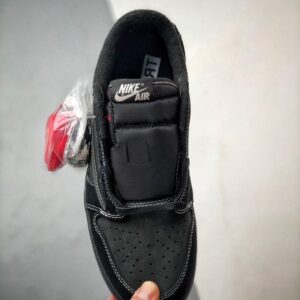 【AT3340】Nike x Travis ScottコラボAJ1 LowクラシックブラックリバーススウッシュスニーカーTravis Scott x Air Jordan 1 Low OGコラボブラックサムライ幽霊ロゴ刺繍効果