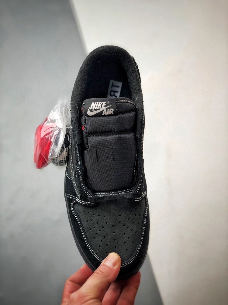 【AT3340】Nike x Travis ScottコラボAJ1 LowクラシックブラックリバーススウッシュスニーカーTravis Scott x Air Jordan 1 Low OGコラボブラックサムライ幽霊ロゴ刺繍効果