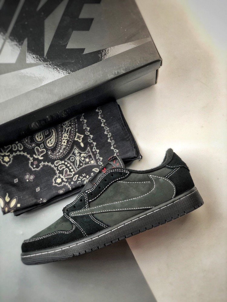 【AT3340】Nike x Travis ScottコラボAJ1 LowクラシックブラックリバーススウッシュスニーカーTravis Scott x Air Jordan 1 Low OGコラボブラックサムライ幽霊ロゴ刺繍効果