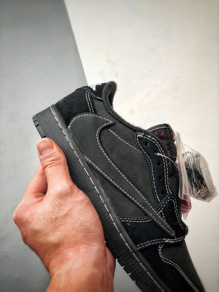 【AT3340】Nike x Travis ScottコラボAJ1 LowクラシックブラックリバーススウッシュスニーカーTravis Scott x Air Jordan 1 Low OGコラボブラックサムライ幽霊ロゴ刺繍効果