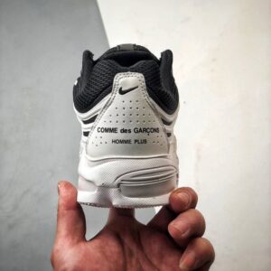 【AT3346】CDG Homme Plus x Nike Air Max TL 2.5 ブラック＆ホワイト共同モデル、ヴィンテージ風のクッション性エアクッションランニングシューズが実物掲載されました。